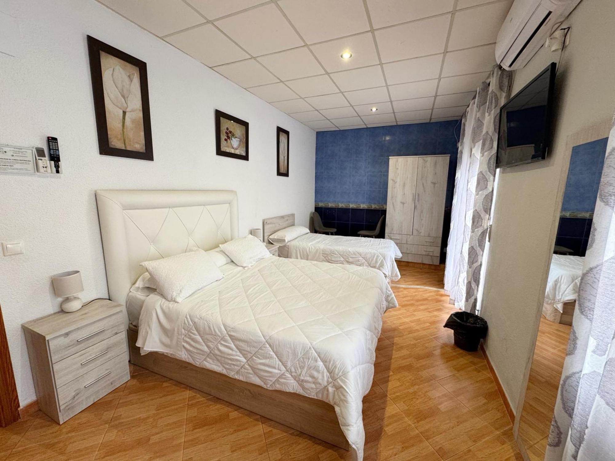 Hostal El Brillante - Alojamientos El Duque 科爾多瓦 外观 照片